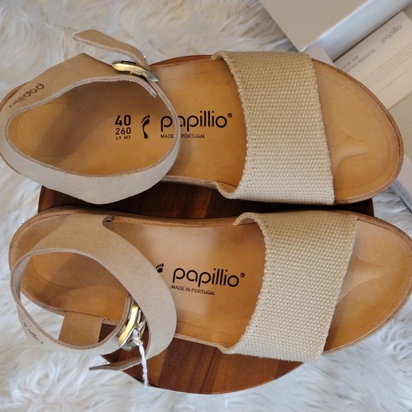 Birkenstock Sandals- Size 40 (9-9.5) Cream with Gold Buckle- Papillo Glenda NWT - Picture 5 of 8